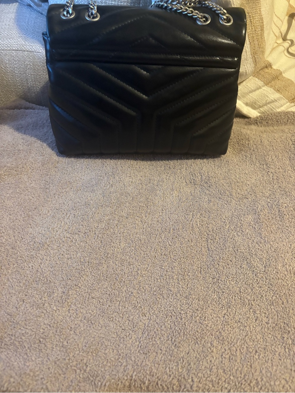 Saint Laurent Black Quilted Leather Envelope Shoulder Bag with Silver Logo - Picture 9 of 11